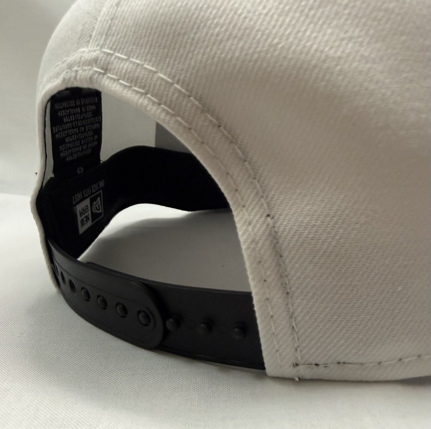 New Era 9Fifty White Script Los Angeles Dodgers Adjustable Snapback