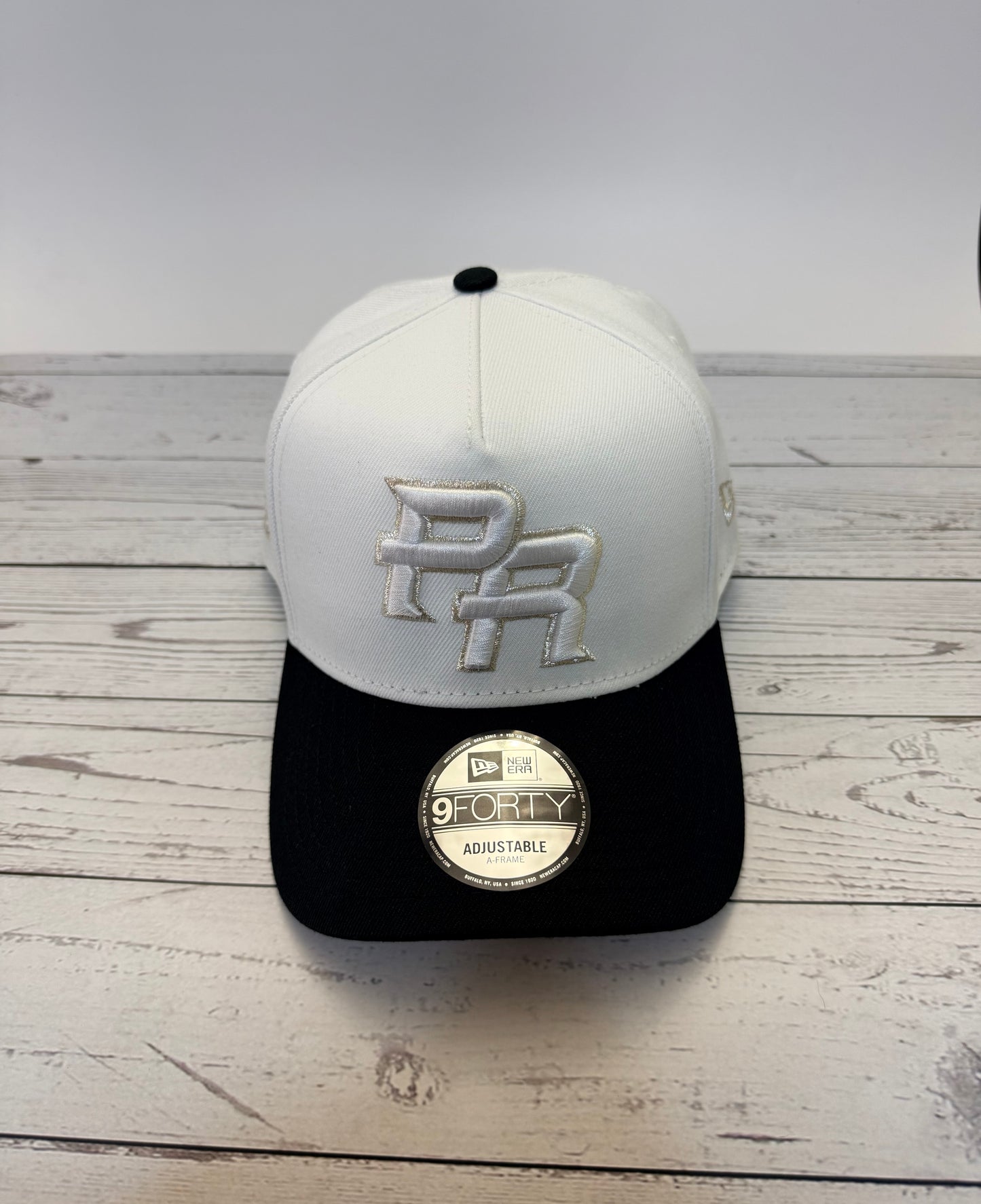 New Era 9FORTY Puerto Rico Crown the Country Adjustable - White/Black