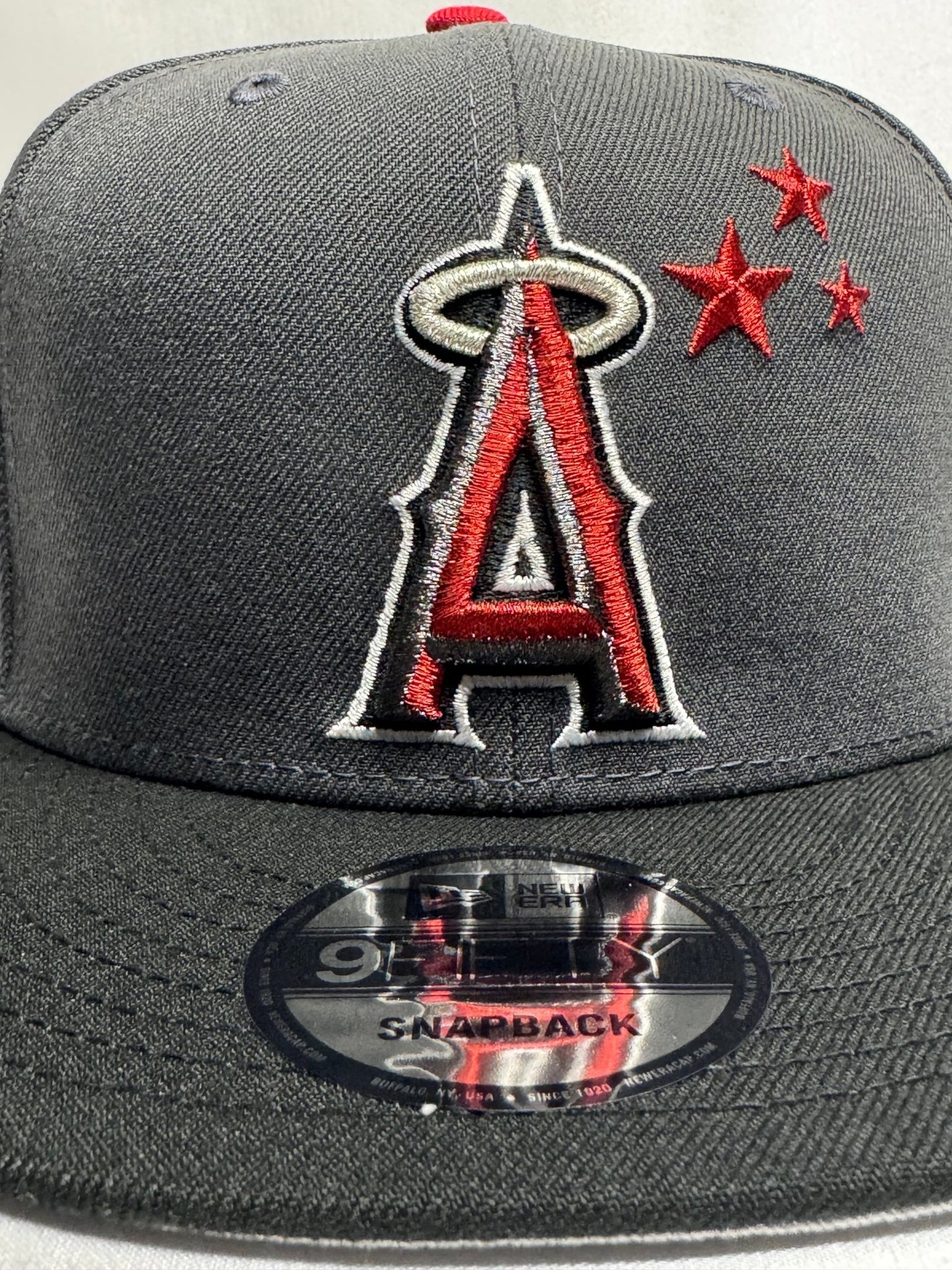 New Era 9Fifty Los Angeles Angels Adjustable Snapback - ExclusiveCrowns