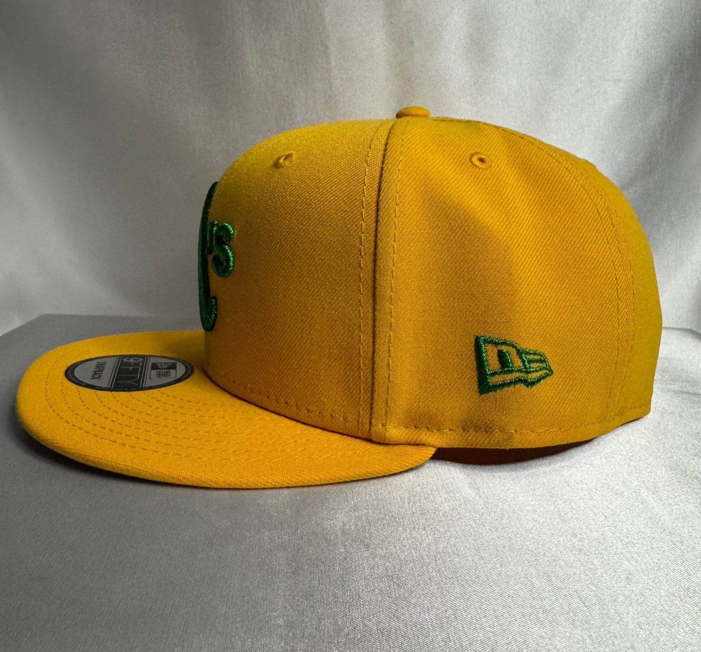 New Era 9Fifty Oakland Athletics Adjustable Snapback - ExclusiveCrowns
