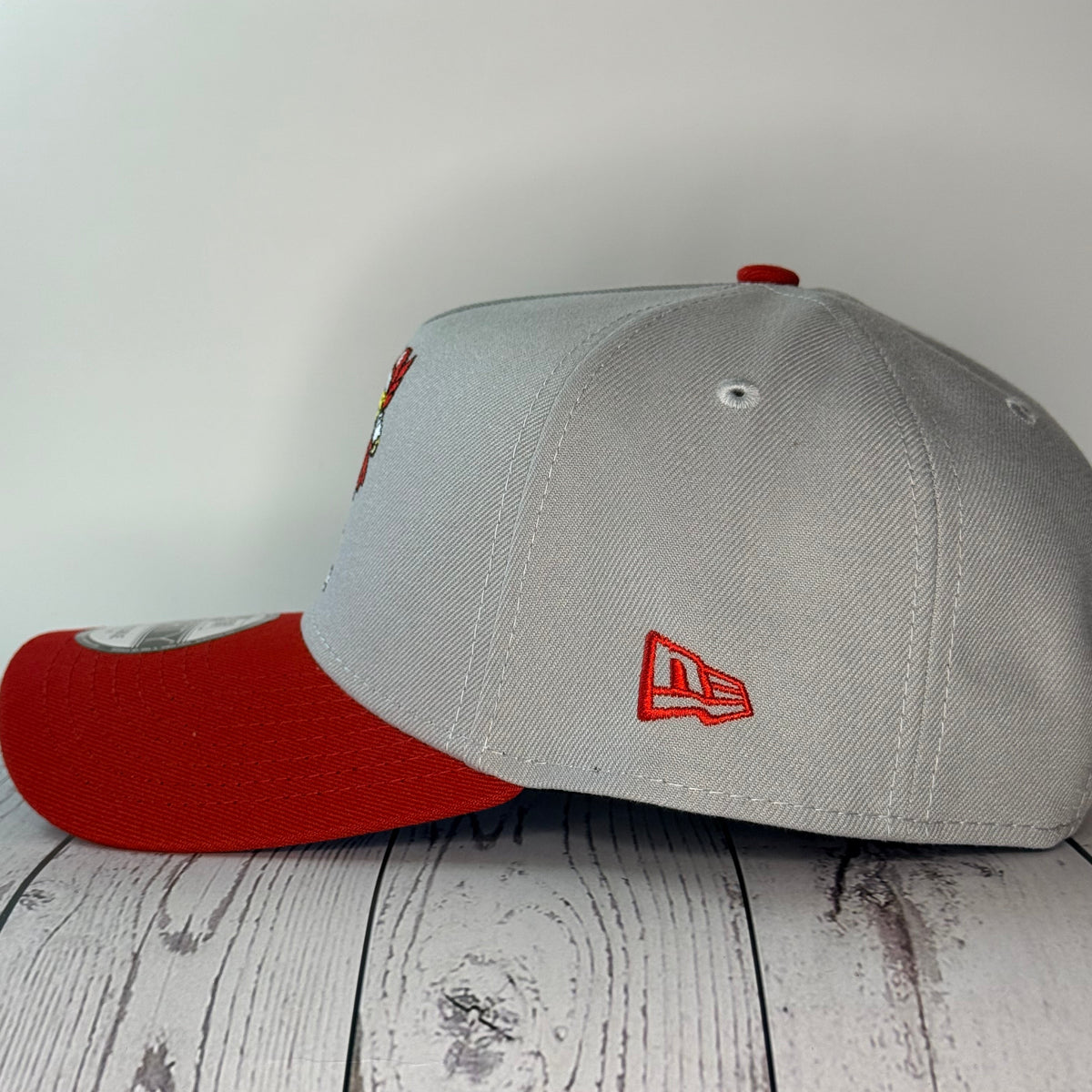 New Era 9FORTY St. Louis Cardinals Crown The City 2.0 The Lou Adjustable Hat – Grey/Red