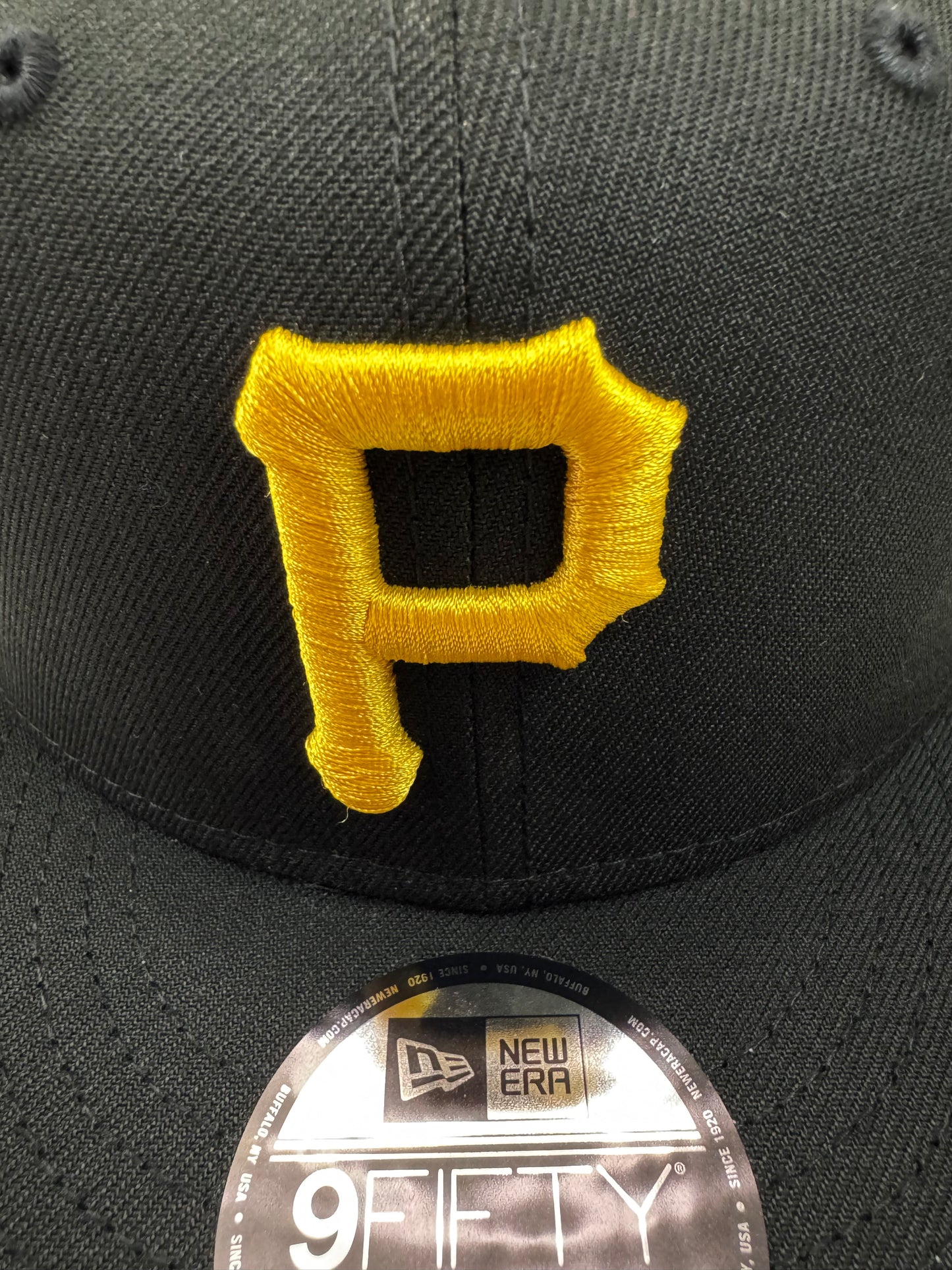 Gold - P Logo