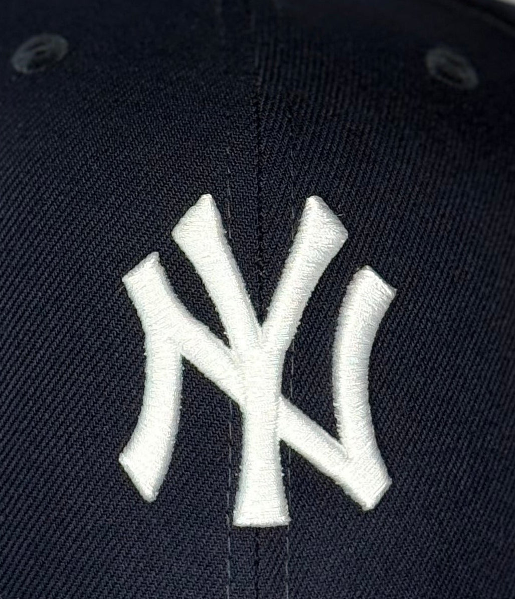 New Era 9FIFTY New York Yankees 2024 World Series Side Patch Adjustable Snapback - Navy