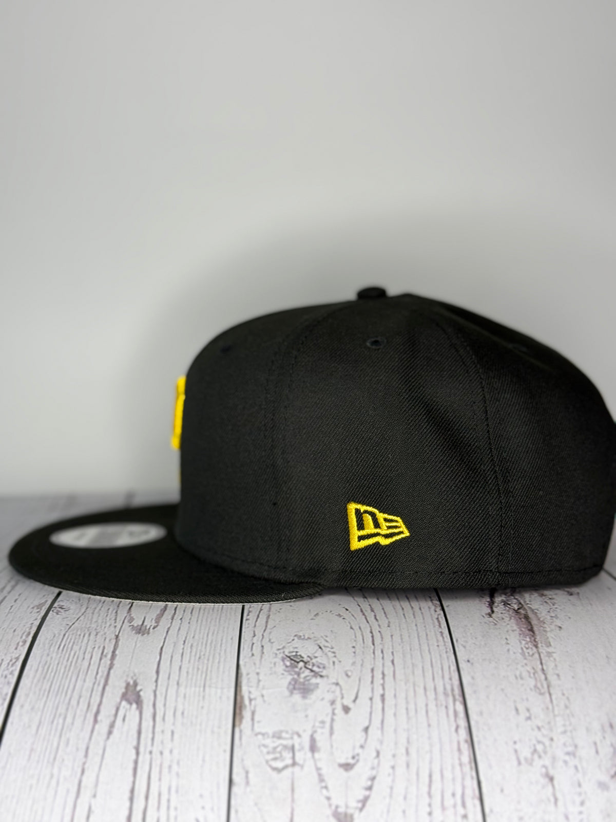 New Era 9FIFTY Pittsburg Pirates Snapback - Adjustable Hat