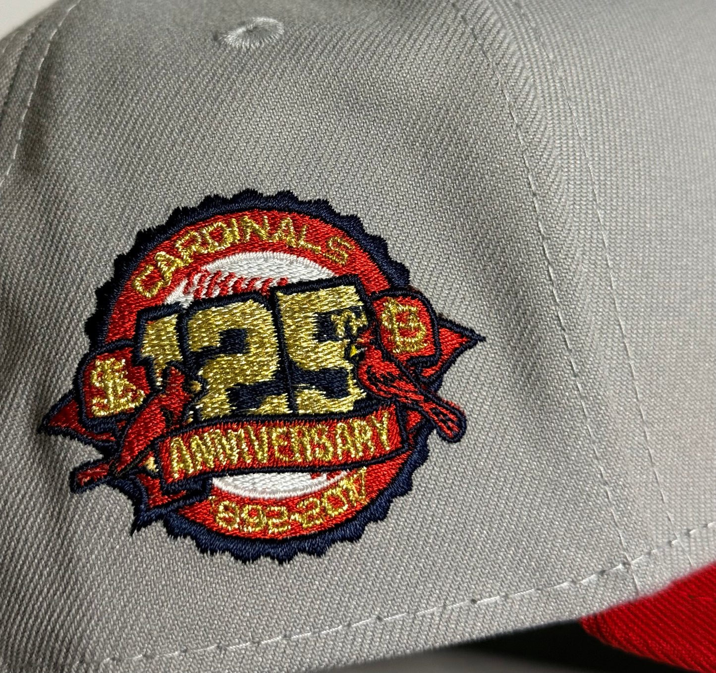 New Era 9FORTY St. Louis Cardinals Crown The City 2.0 The Lou Adjustable Hat – Grey/Red