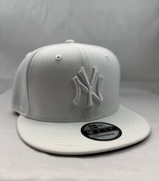 New Era 9Fifty New York Yankees Snapback - Adjustable Hat