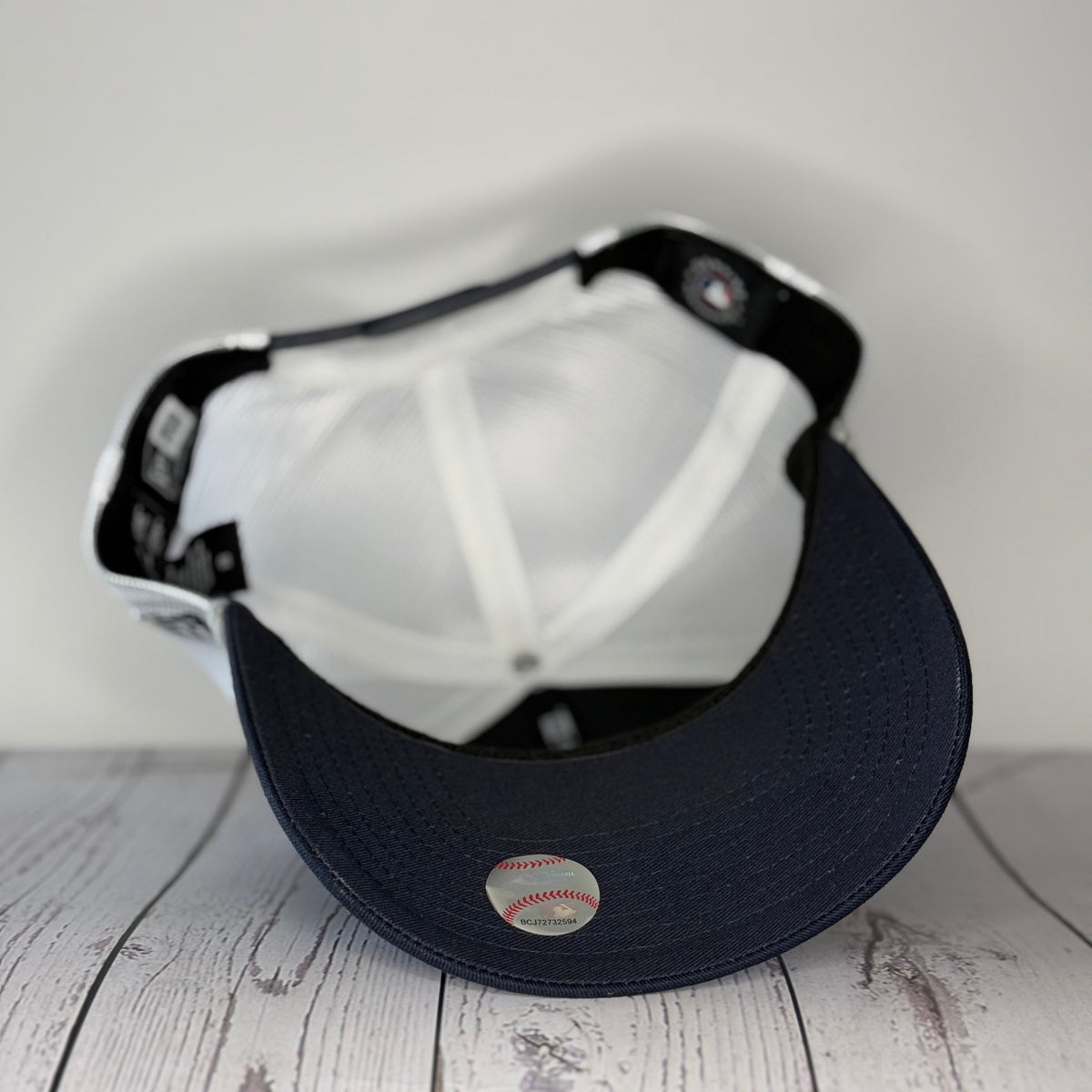 New Era 9SEVENTY New York Yankees Rope Trucker Snapback Hat Navy White
