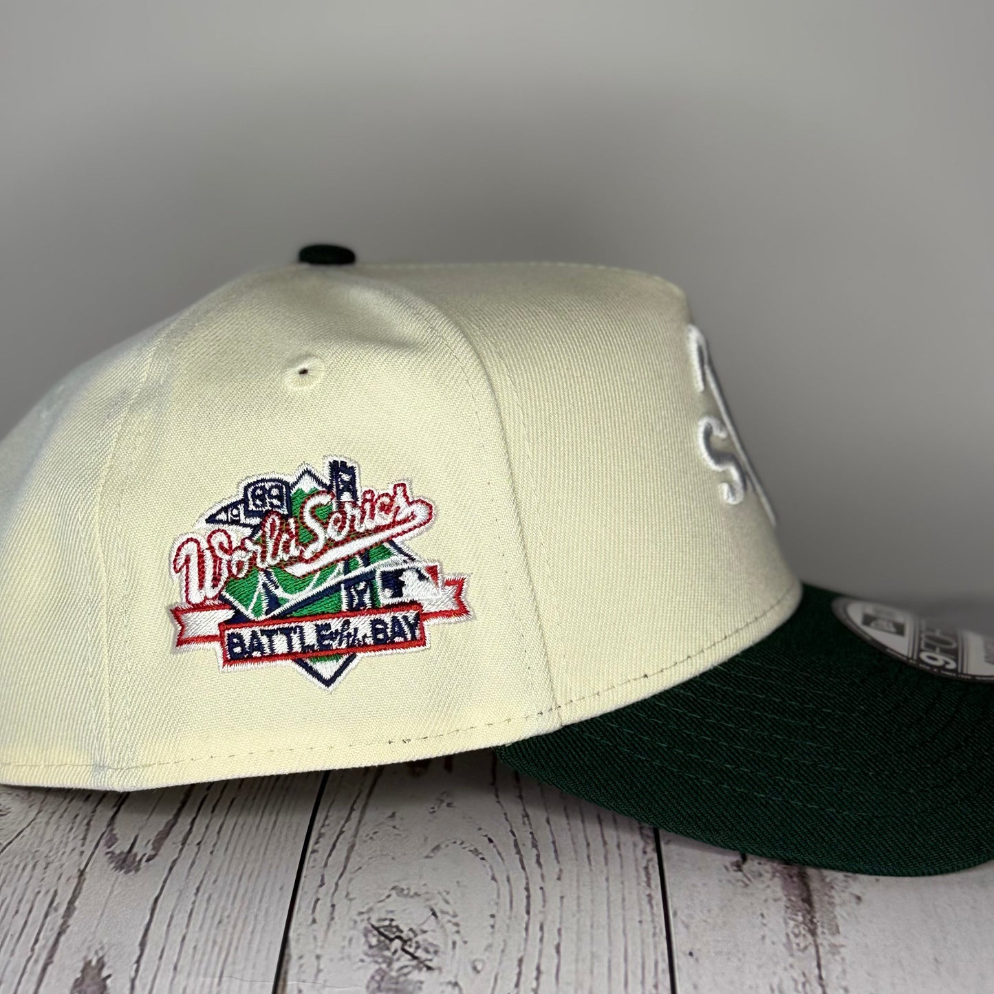 New Era 9FORTY A-Frame Oakland Athletics Battle of the Bay Upside Down Pink UV Snapback Hat – White/Green