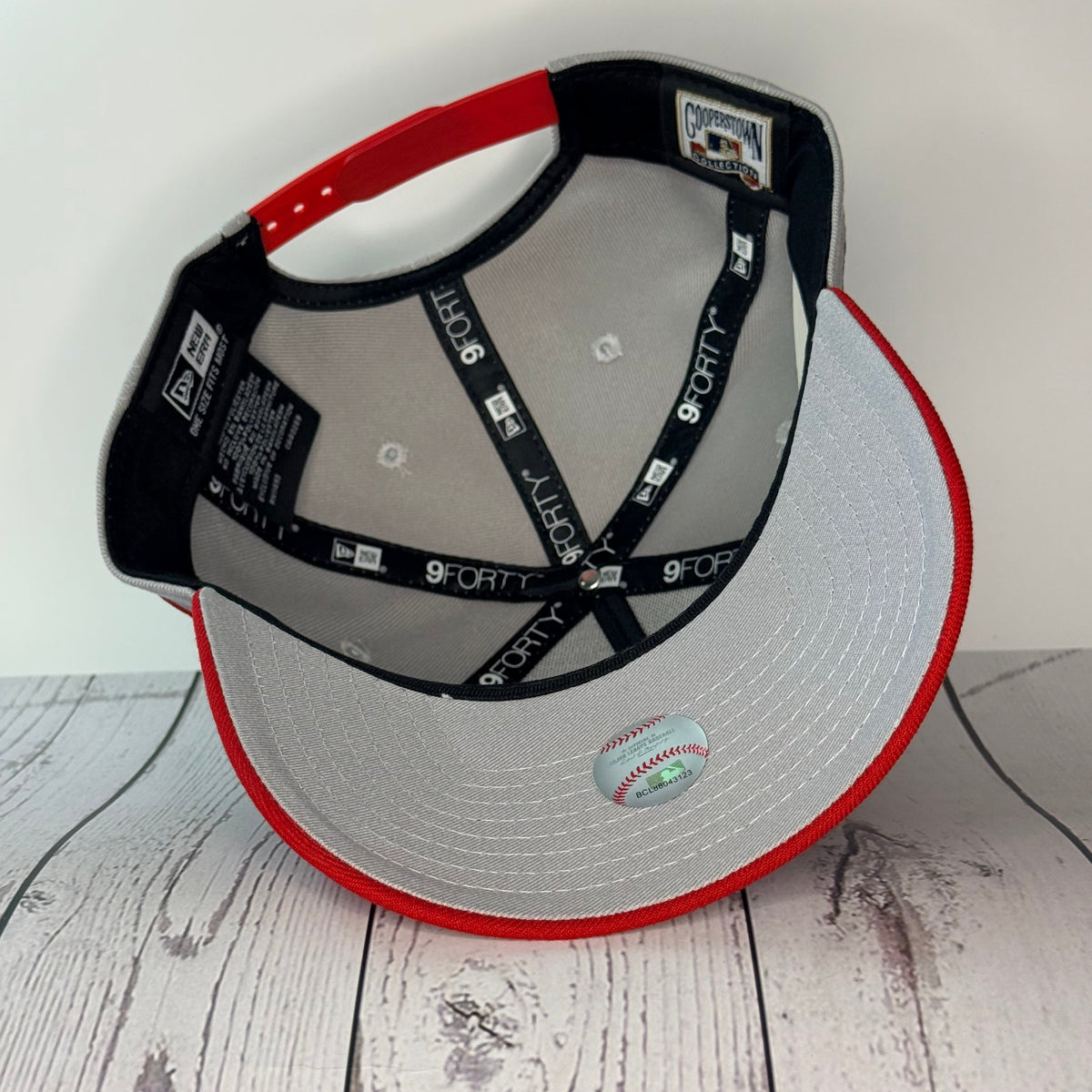 New Era 9FORTY St. Louis Cardinals Crown The City 2.0 The Lou Adjustable Hat – Grey/Red