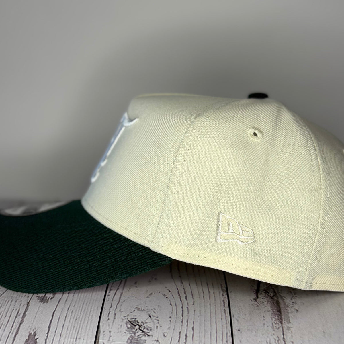 New Era 9FORTY A-Frame Oakland Athletics Battle of the Bay Upside Down Pink UV Snapback Hat – White/Green