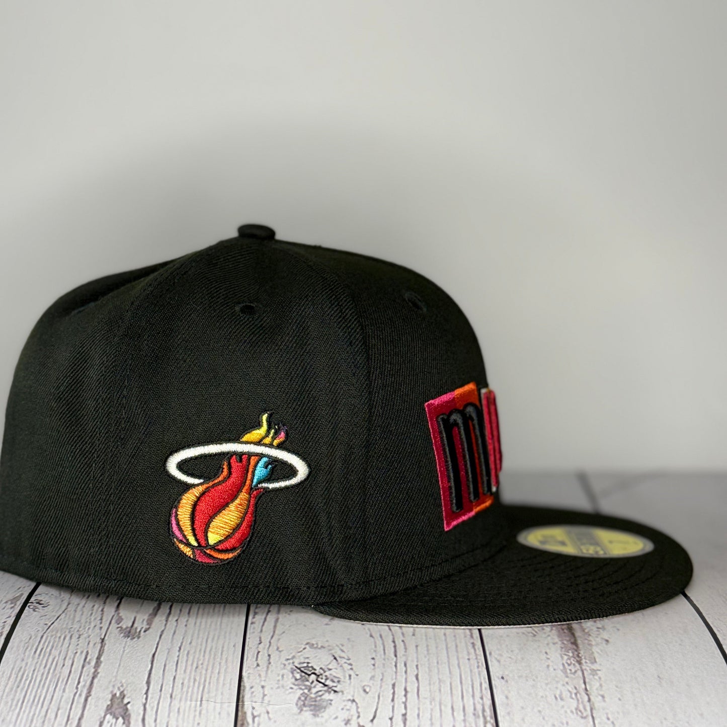 New Era 59FIFTY 2022 Miami Heat City Edition Fitted Hat