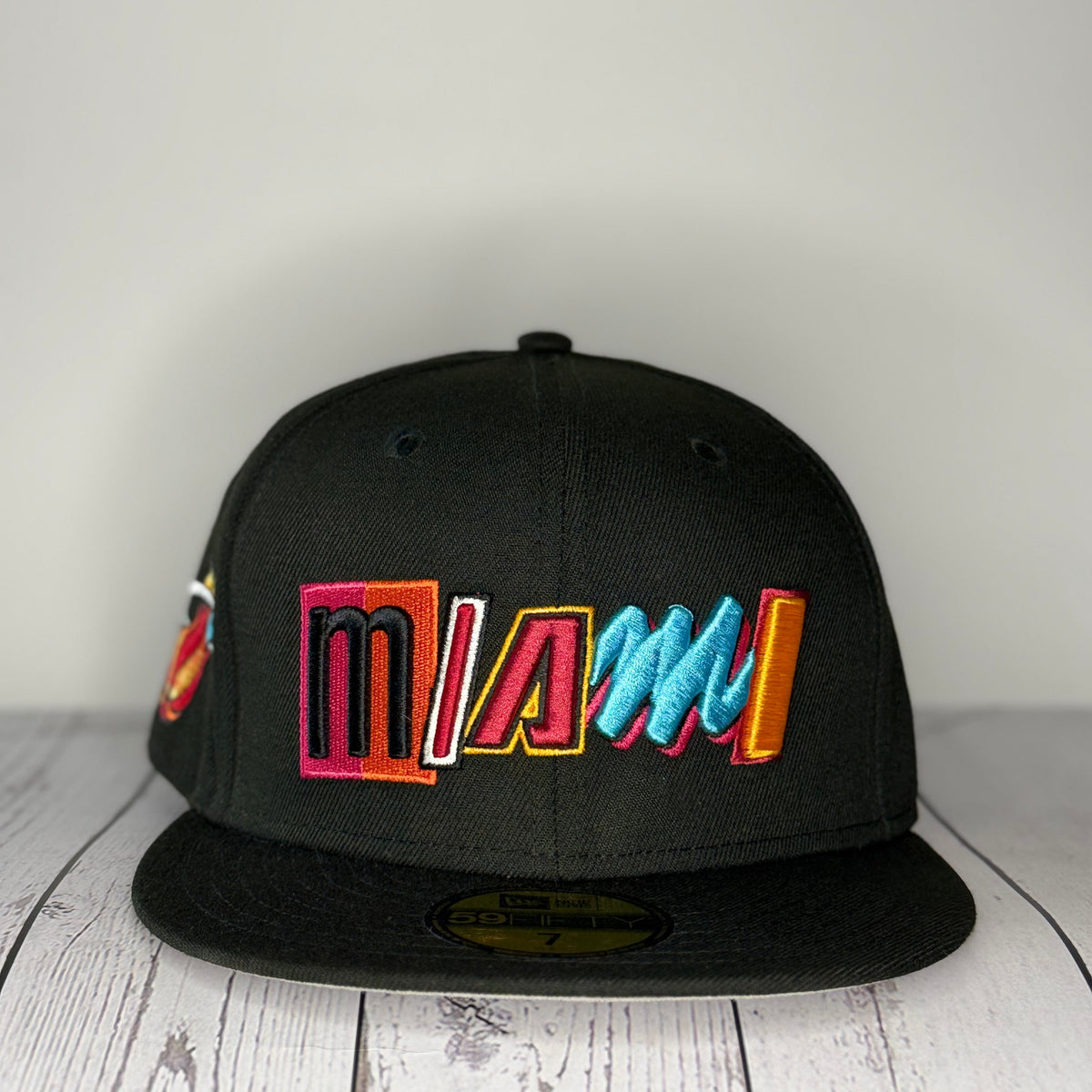 New Era 59FIFTY 2022 Miami Heat City Edition Fitted Hat