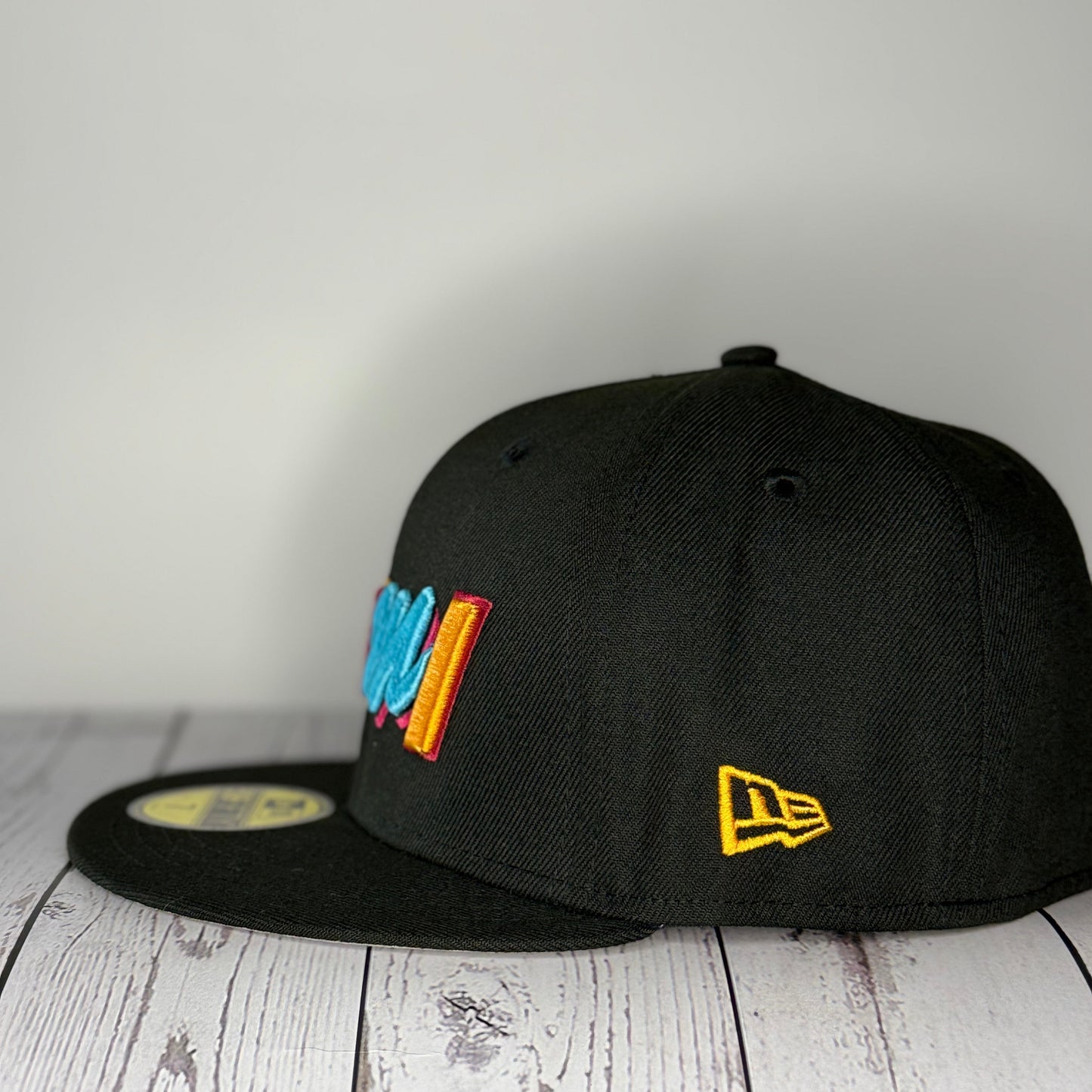 New Era 59FIFTY 2022 Miami Heat City Edition Fitted Hat