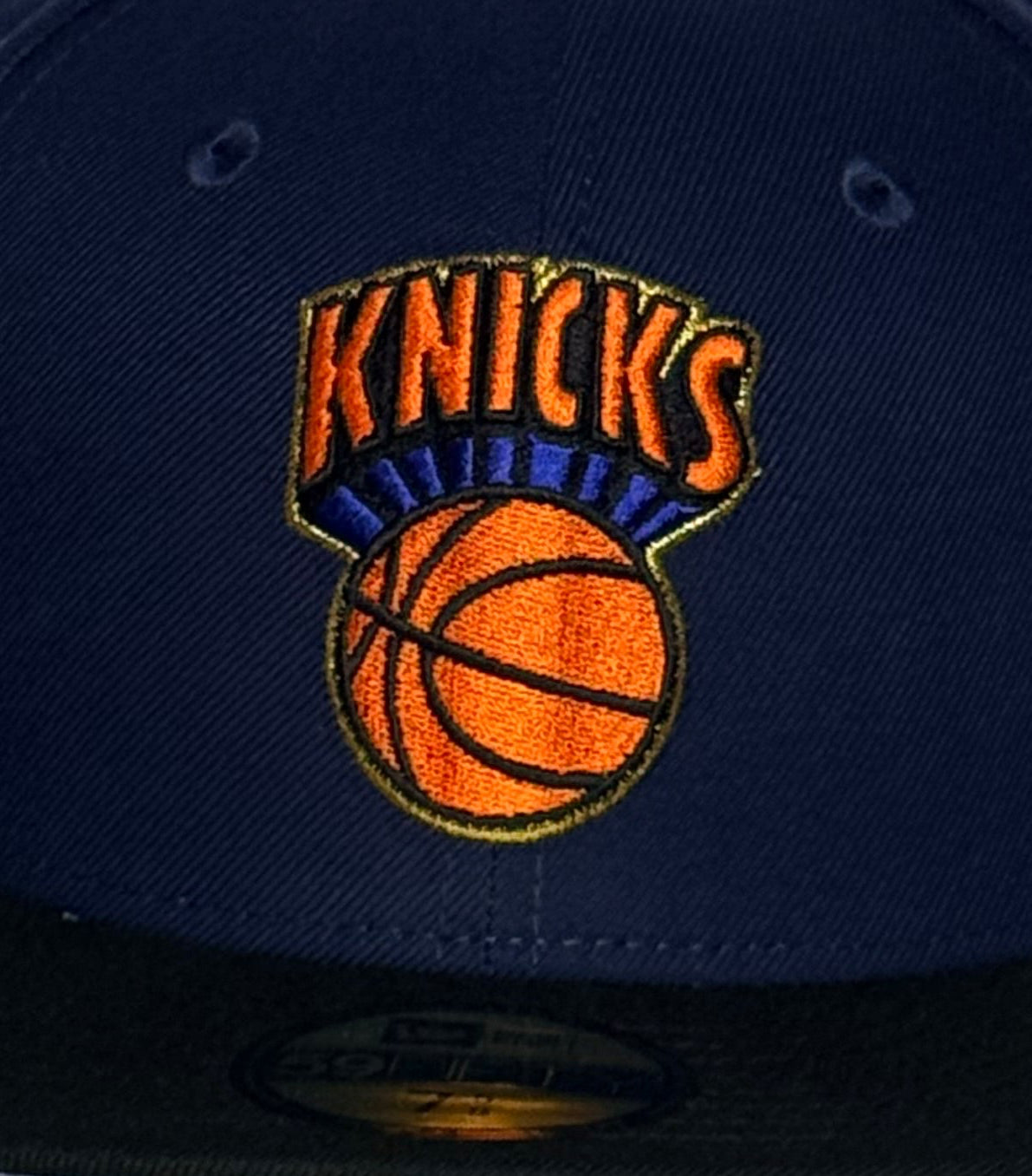 New Era 59FIFTY New York Knicks EST Hat Club Light Blue UV Fitted Hat – Navy/Black