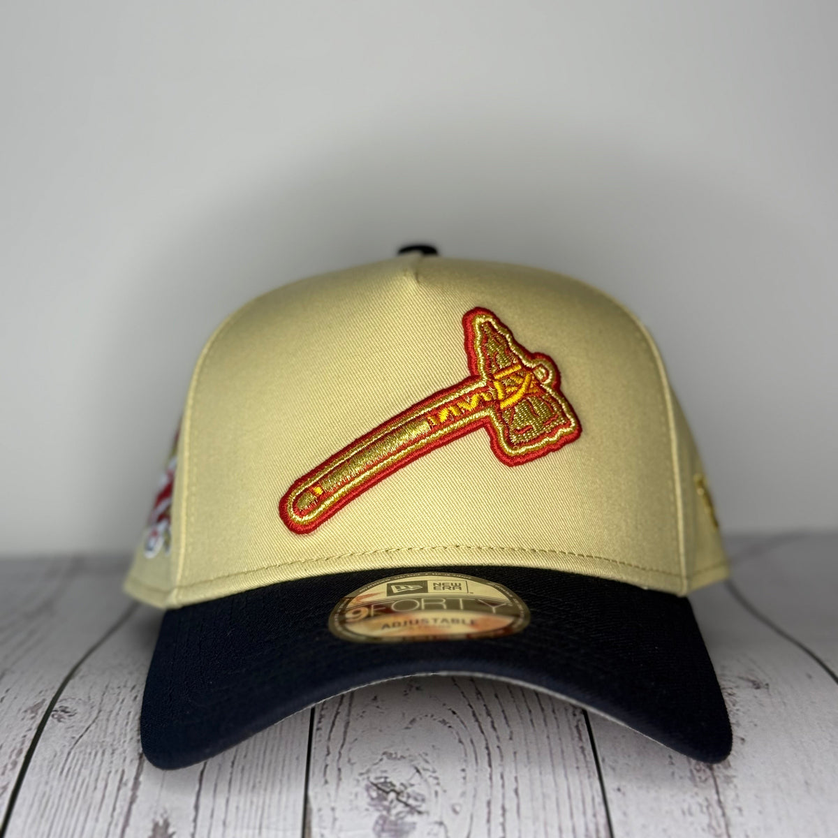 New Era 9FORTY Atlanta Braves Vegas Pop Adjustable Hat
