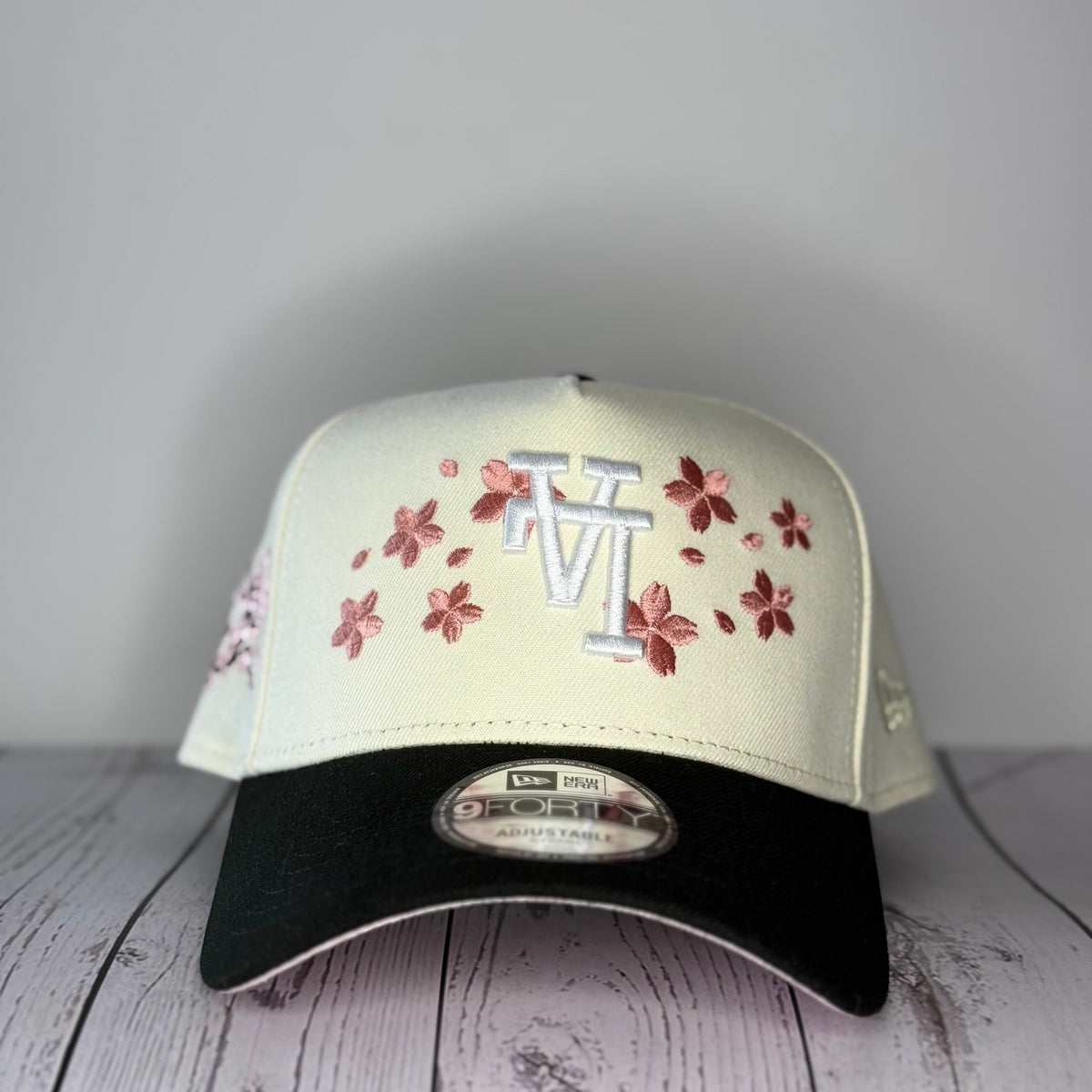 New Era 9FORTY A-Frame Los Angeles Dodgers Tree Patch Upside Down Blossom Pink UV Snapback Hat – White/Black