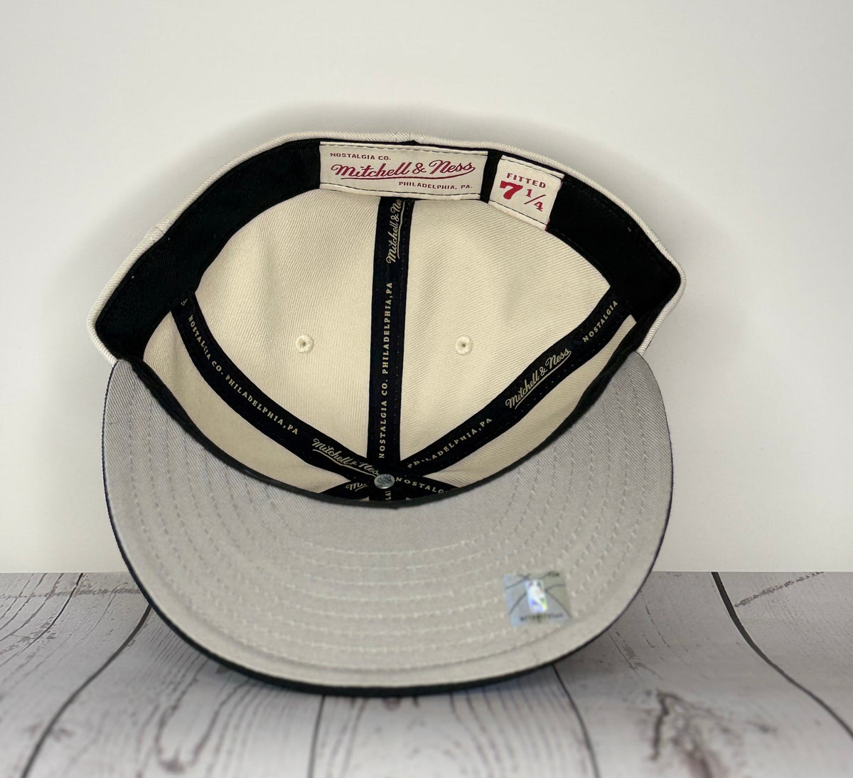 Mitchell & Ness Vancouver Grizzlies Fitted Hat