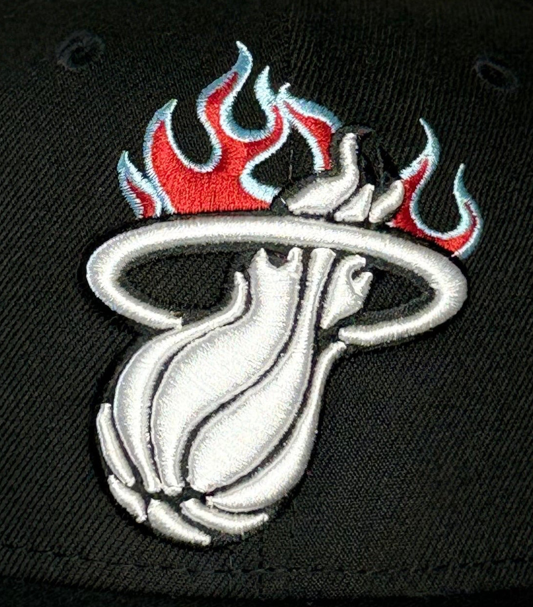 New Era 59FIFTY Miami Heat Fitted Hat - Brand New – Missing Gold Sticker