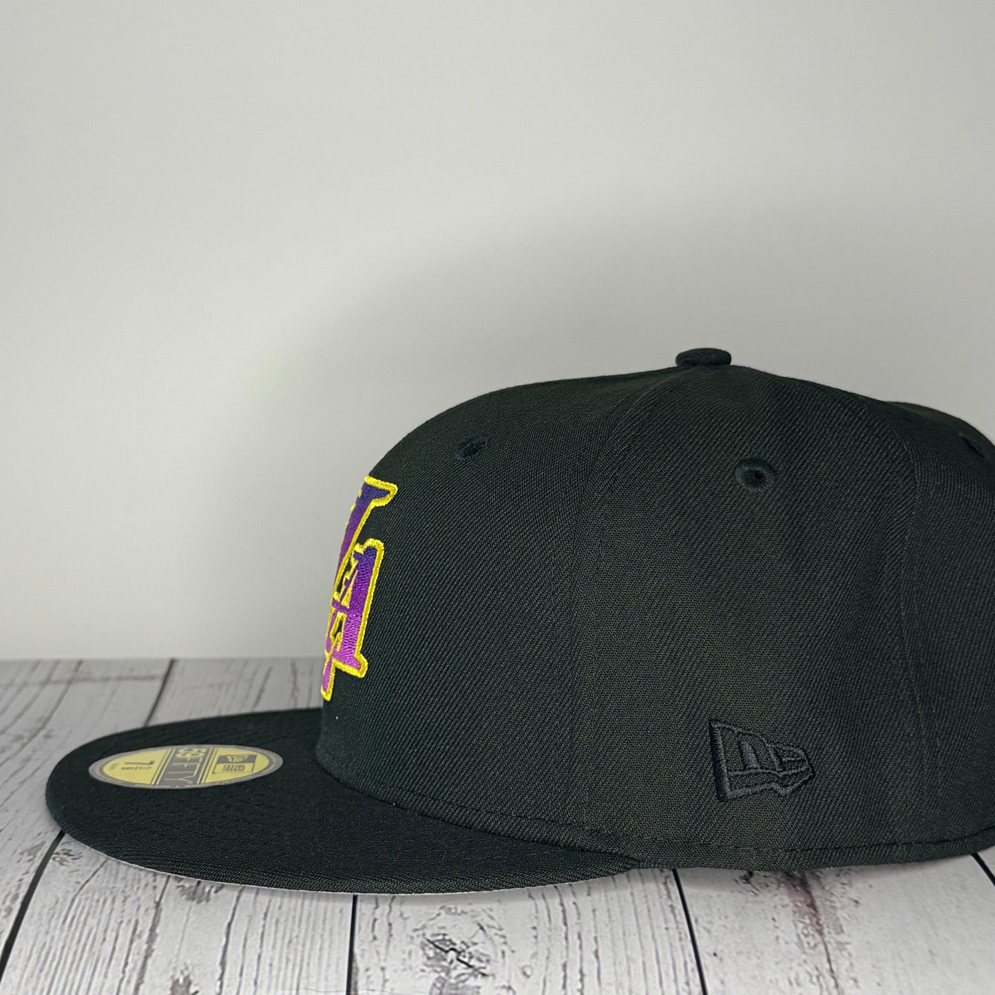 New Era 59FIFTY Los Angeles Lakers “Crown Logo Patch”