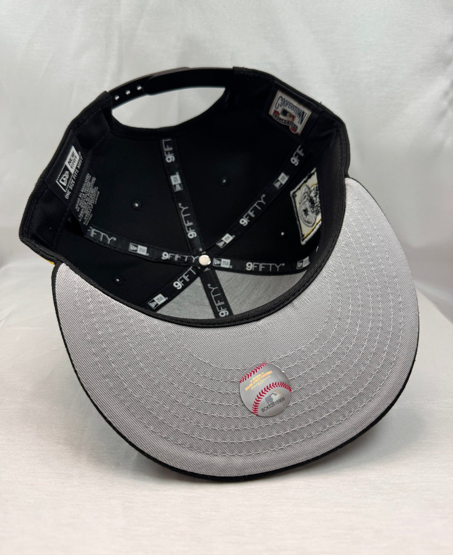 New Era 9FIFTY Pittsburg Pirates Side Patch Black Gray Bottom – Snapback