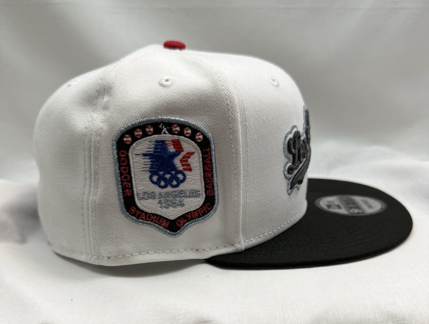 New Era 9Fifty White Script Los Angeles Dodgers Adjustable Snapback