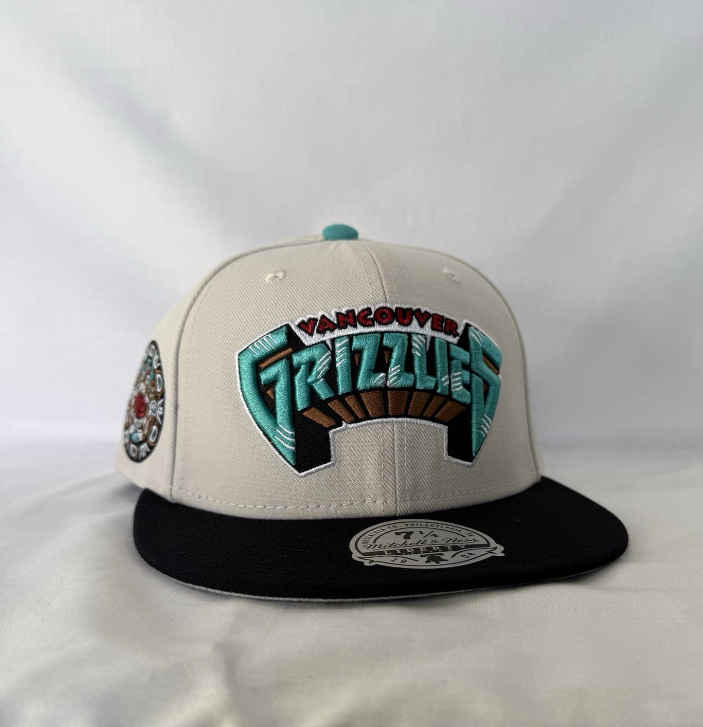 Mitchell & Ness Vancouver Grizzlies Fitted 7 1/4