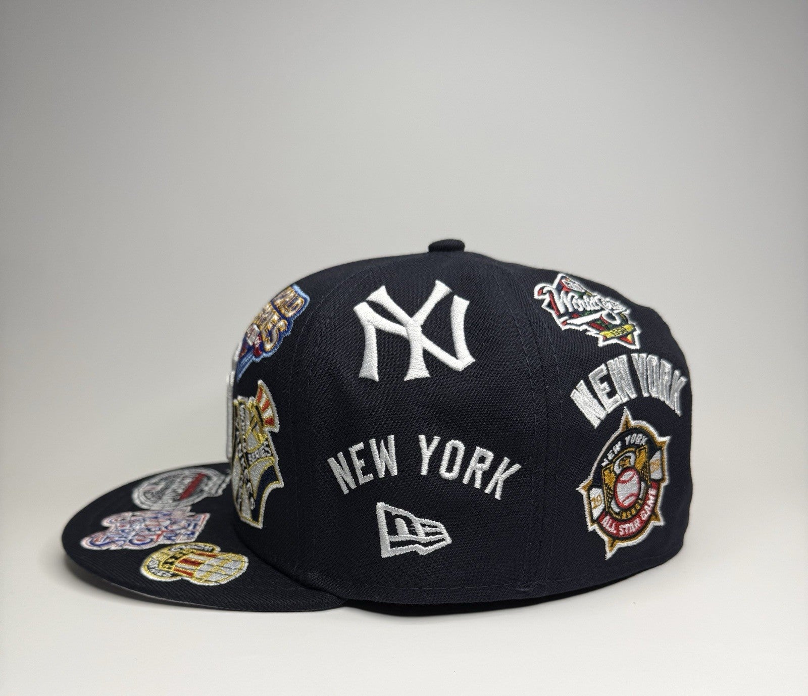 New Era 59FIFTY New York Yankees “All Over Patch” Fitted 7 1/4 Black / Grey UV