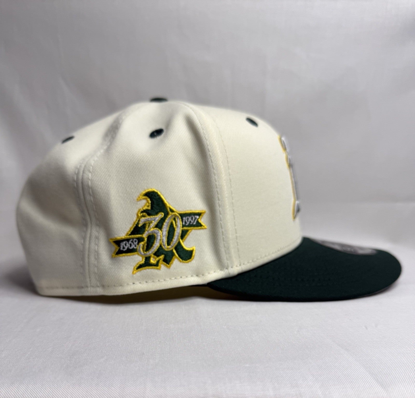 New Era 9FIFTY Oakland Athletics 30th Anniversary Snapback (Curved Visor)