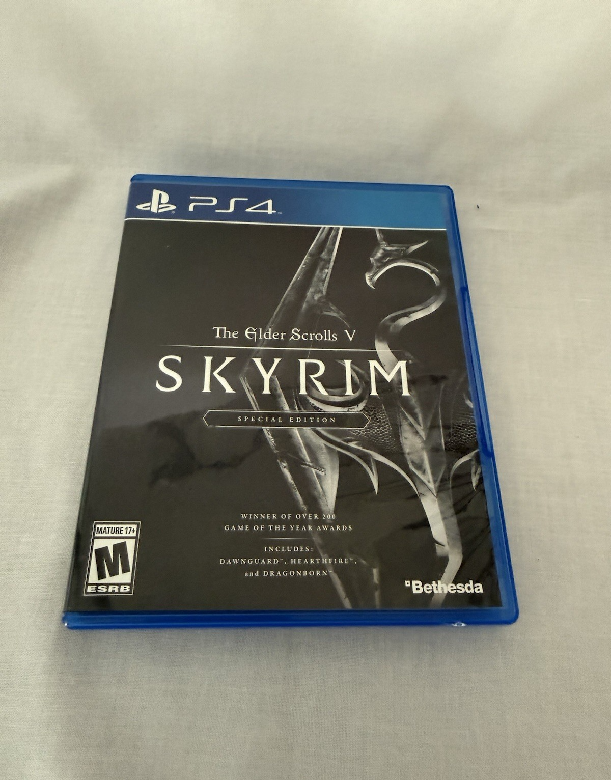 The Elder Scrolls V: Skyrim – Special Edition | PS4 Used | Complete In Box (CIB)