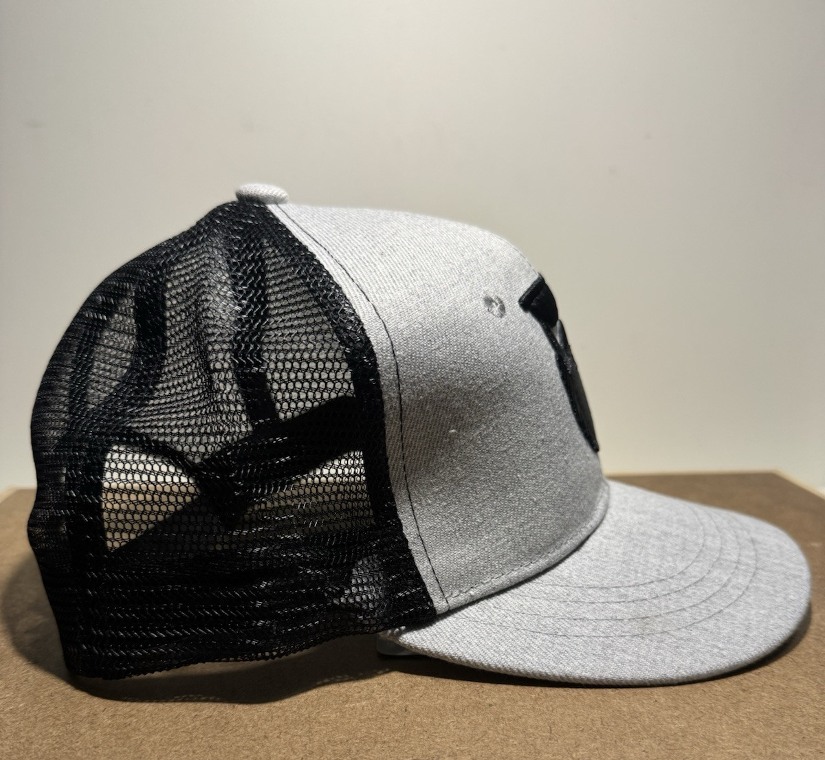 Bearded Men Design Trucker Hat - Grey & Black