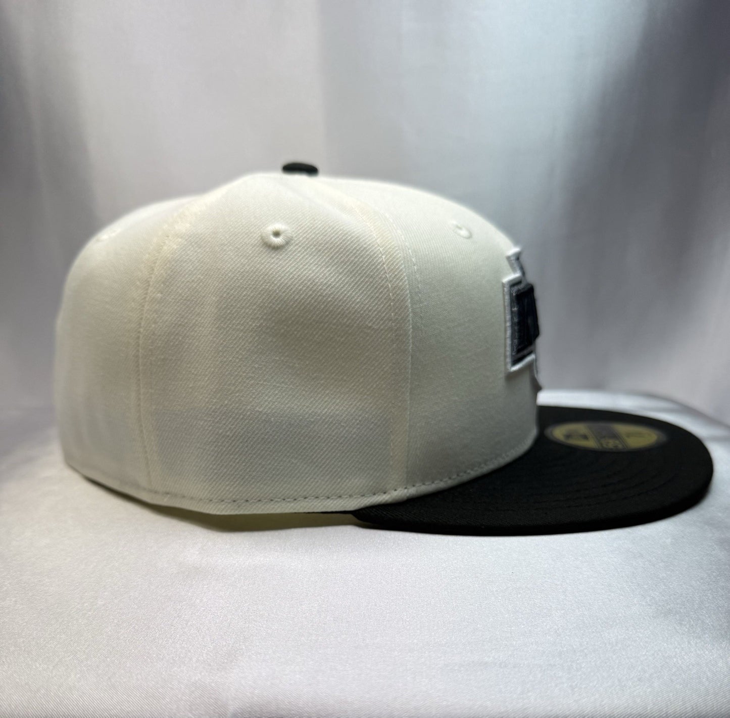 New Era 59FIFTY Los Angeles Kings Hat – Cream/Black – Fitted Size 7 5/8