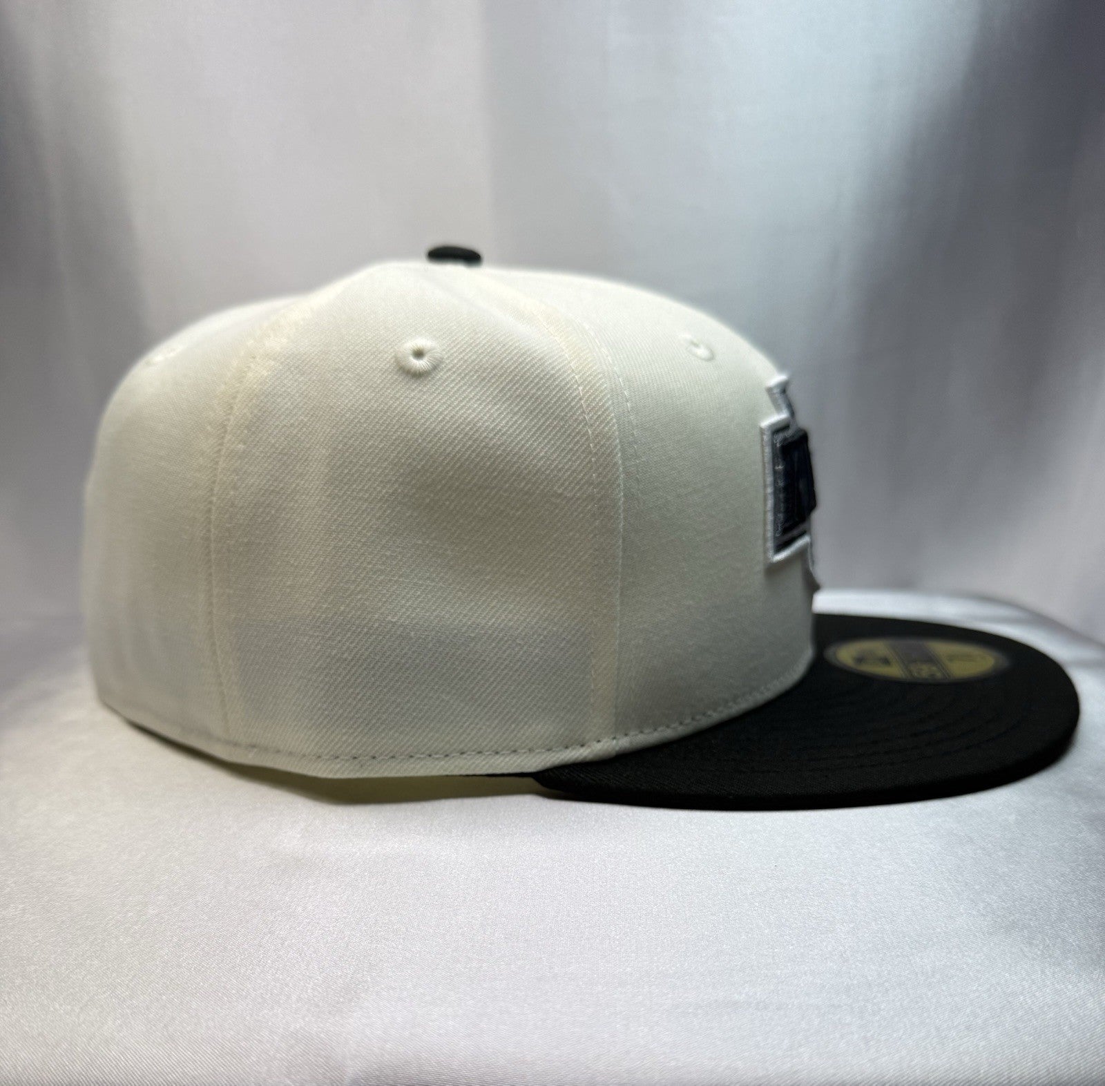 New Era 59FIFTY Los Angeles Kings Hat – Cream/Black – Fitted Size 7 5/8