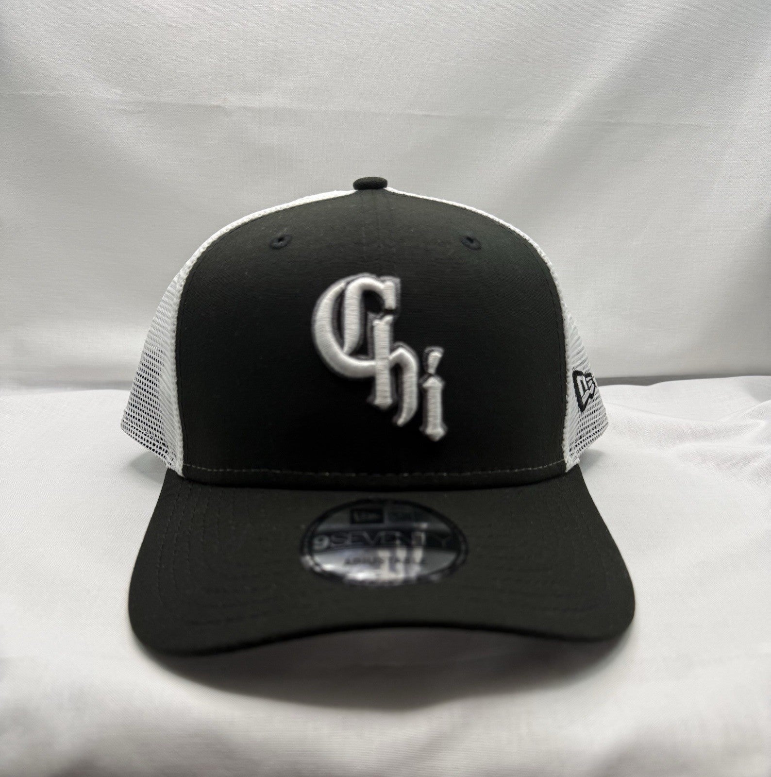 New Era 9Seventy Chicago White Sox City Connect Snapback Trucker Hat