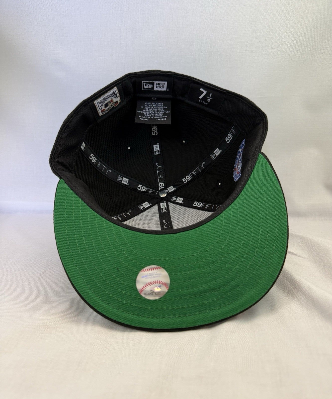 New Era 59FIFTY Black Dome Chicago Cubs Fitted 7 1/4