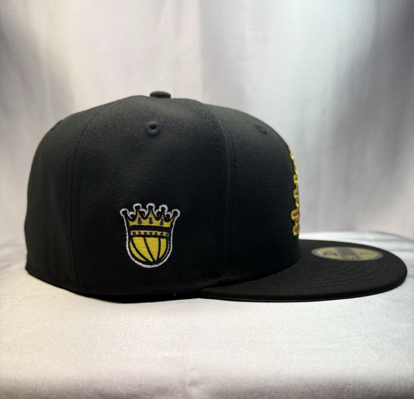 New Era 59FIFTY Los Angeles Lakers “Crown Logo Patch” -Fitted 7 1/2