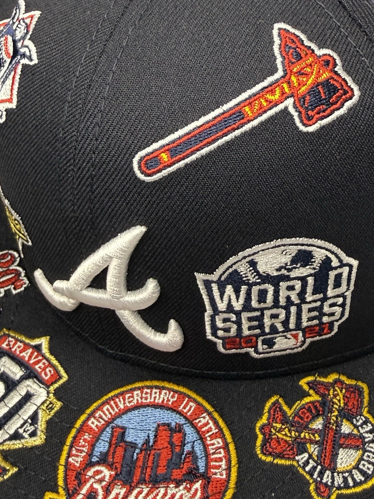 New Era 59FIFTY Atlanta Braves “All Over Patch” Fitted Hat 7 3/8-Navy / Grey UV