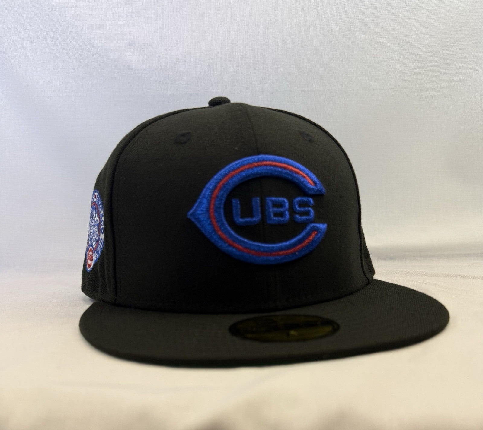 New Era 59FIFTY Black Dome Chicago Cubs Fitted 7 1/4