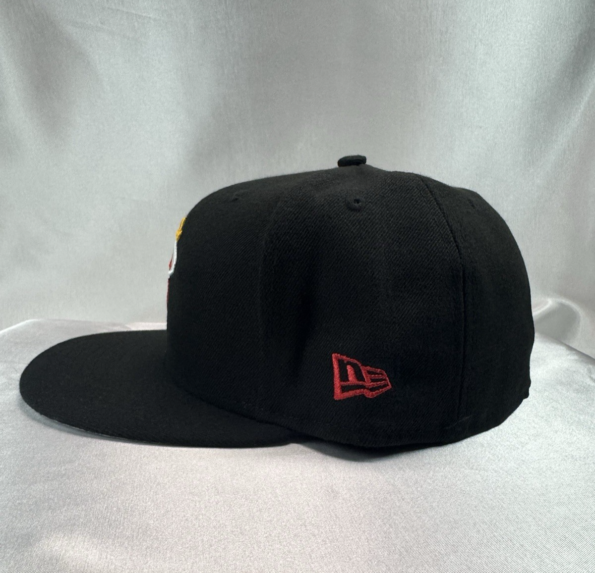 New Era 59FIFTY Miami Heat Fitted 7 3/8 - Brand New – Missing Gold Sticker