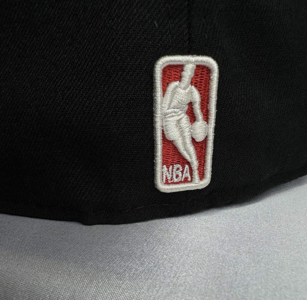 New Era 59FIFTY Miami Heat Fitted 7 3/8 - Brand New – Missing Gold Sticker