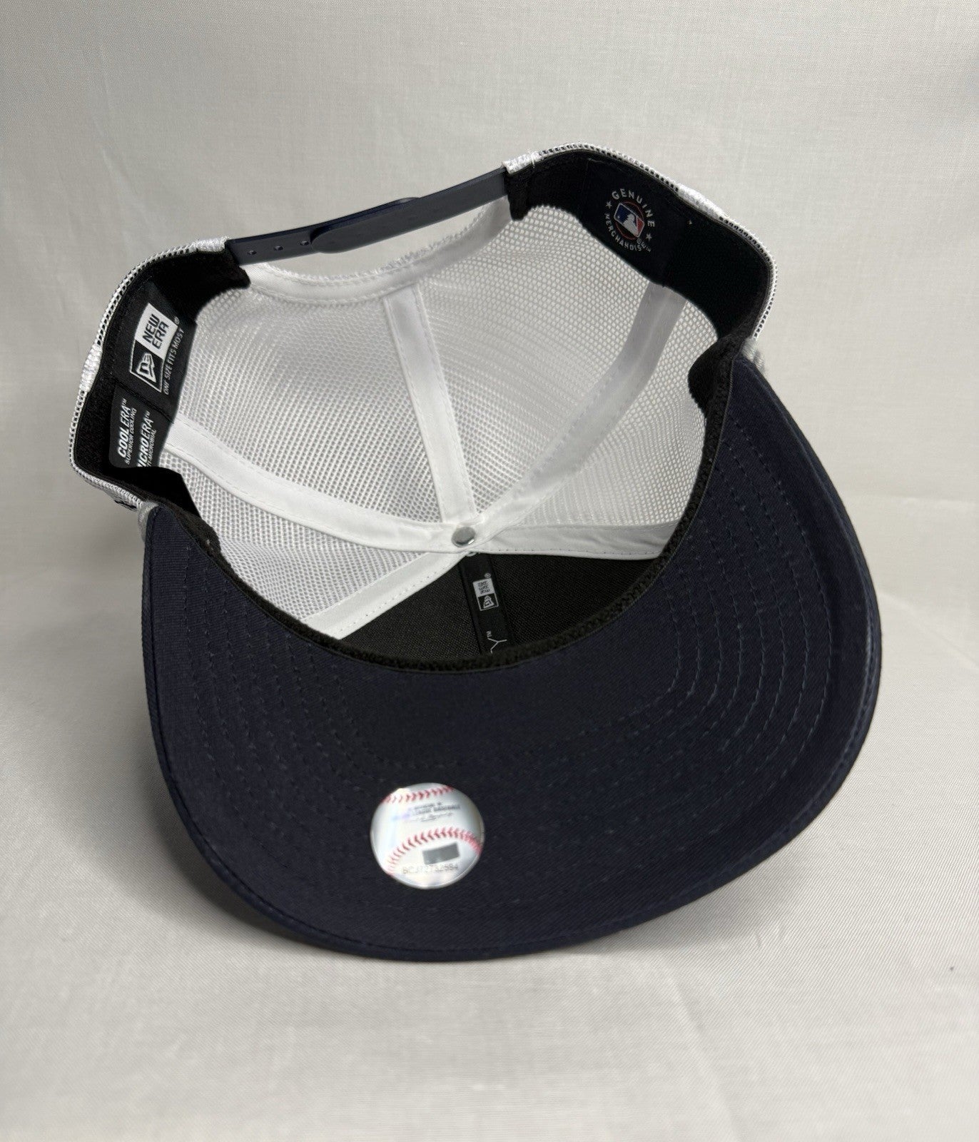 New Era 9SEVENTY New York Yankees Rope Trucker Snapback Hat Navy White