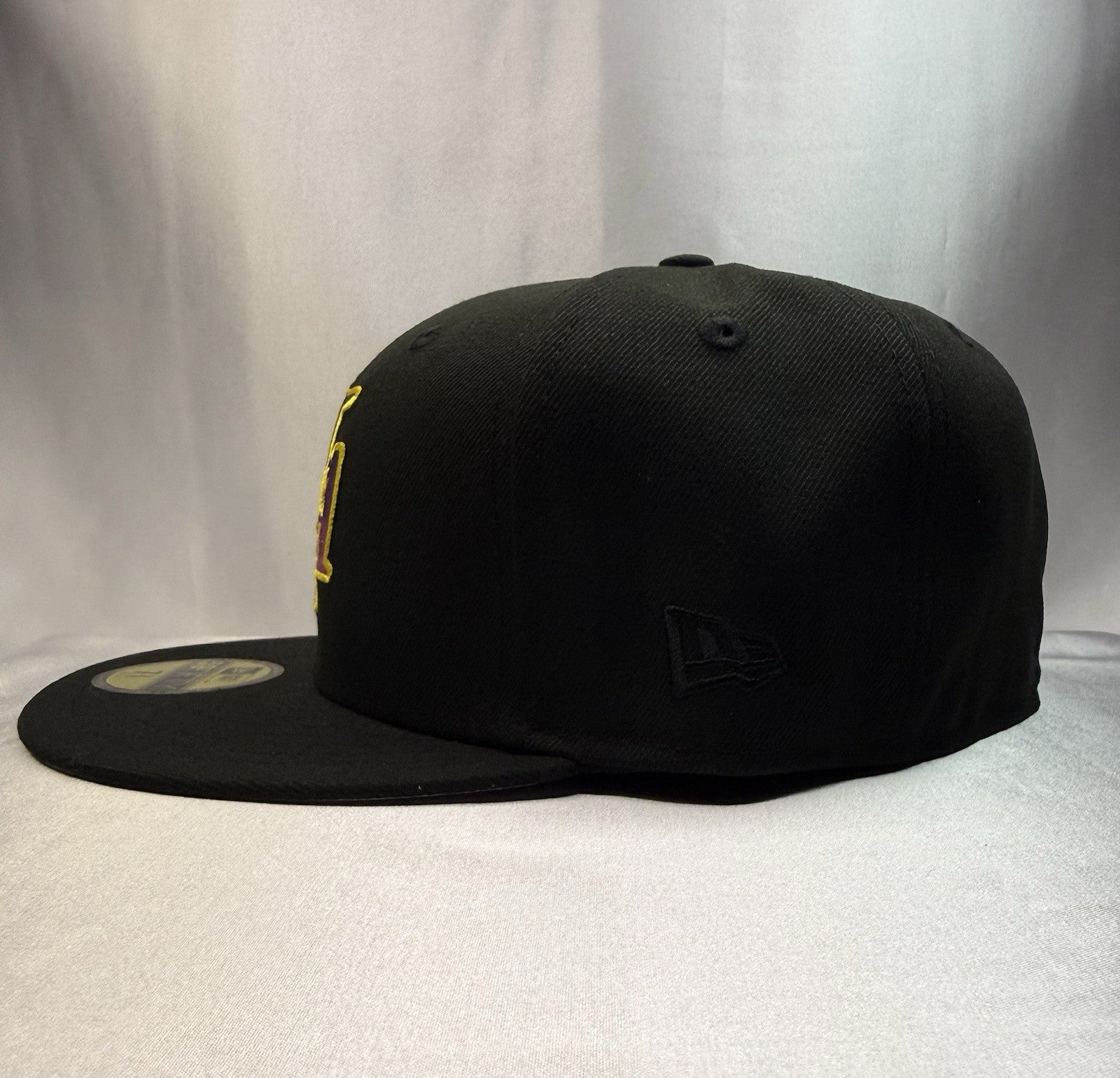 New Era 59FIFTY Los Angeles Lakers “Crown Logo Patch” -Fitted 7 3/8