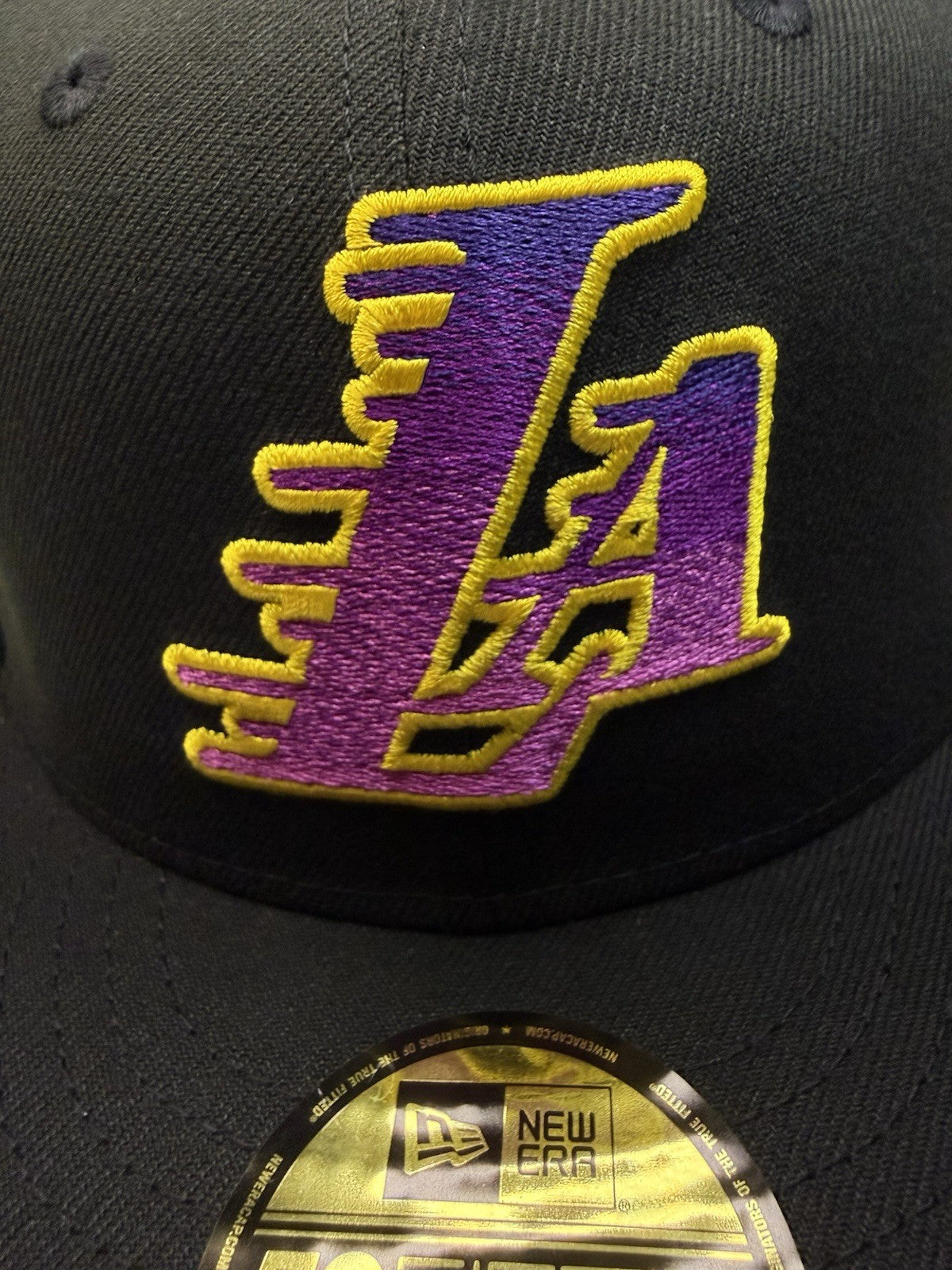 New Era 59FIFTY Los Angeles Lakers “Crown Logo Patch” -Fitted 7 1/2