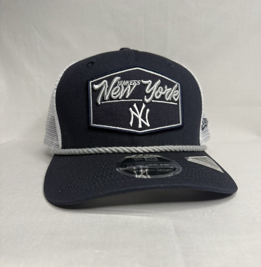 New Era 9SEVENTY New York Yankees Rope Trucker Snapback Hat Navy White