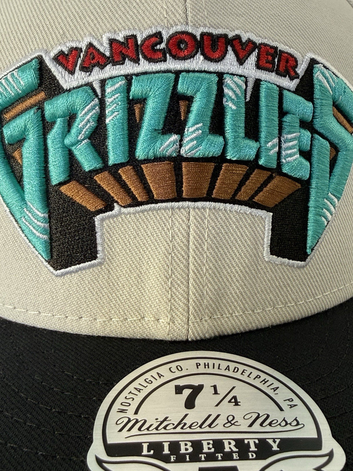 Mitchell & Ness Vancouver Grizzlies Fitted 7 1/4