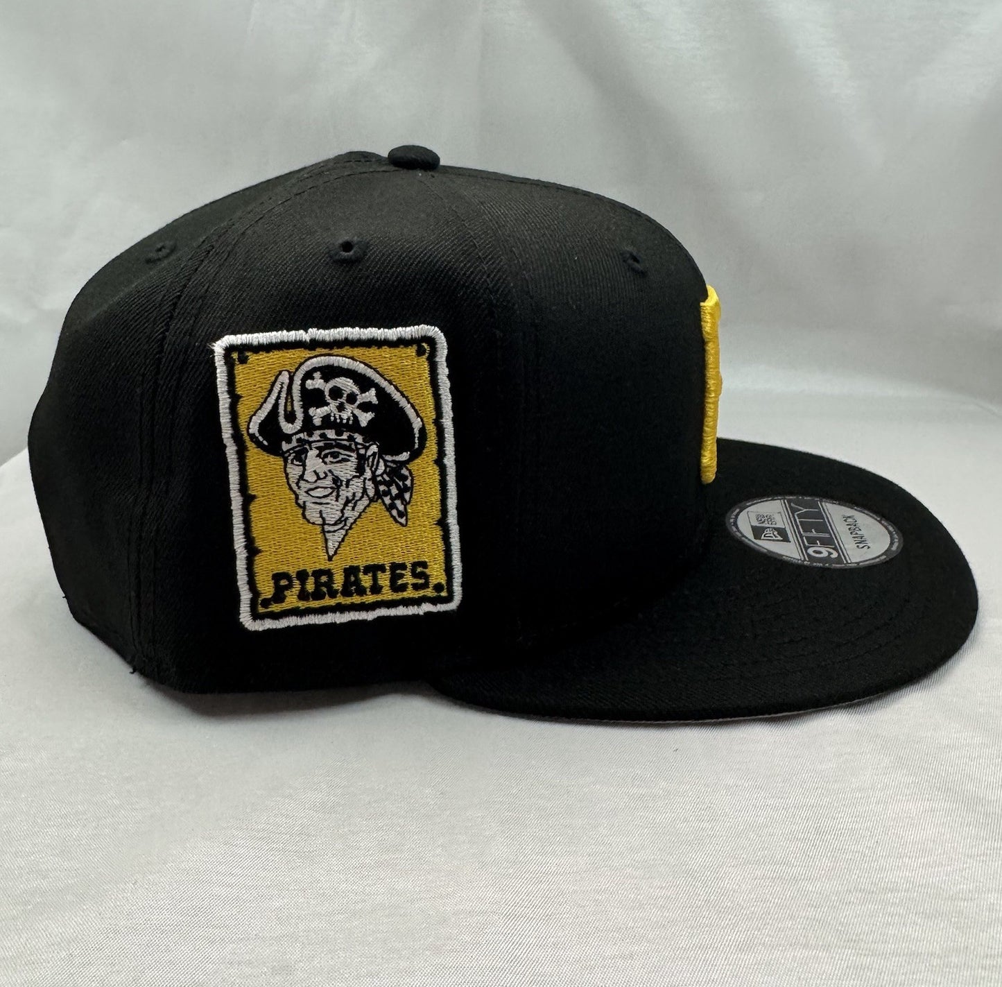 New Era 9FIFTY Pittsburg Pirates Snapback - Adjustable Hat