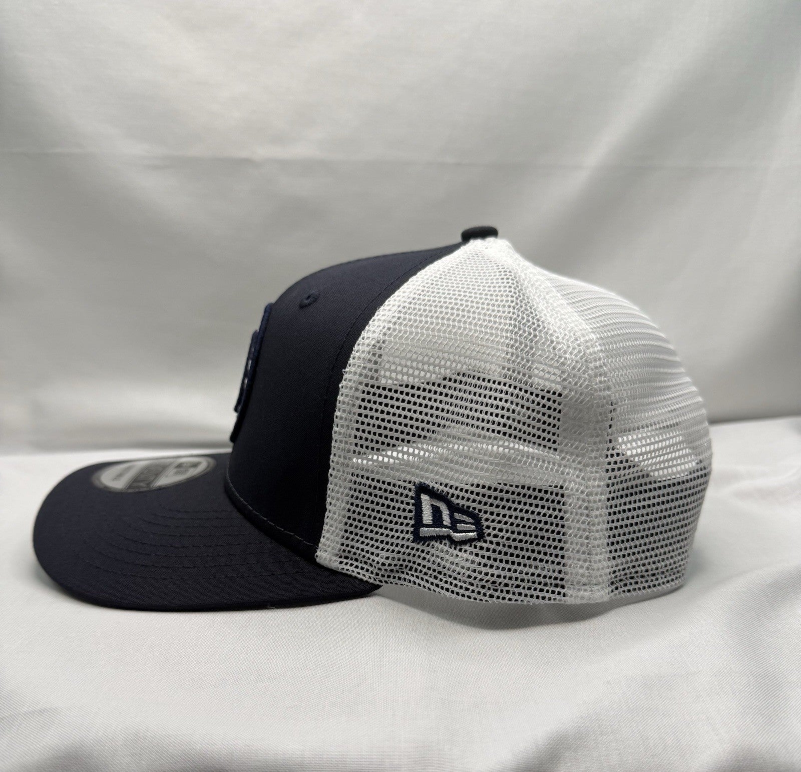 New Era 9Seventy Los Angeles Angels 2022 City Connect Snapback Trucker Hat