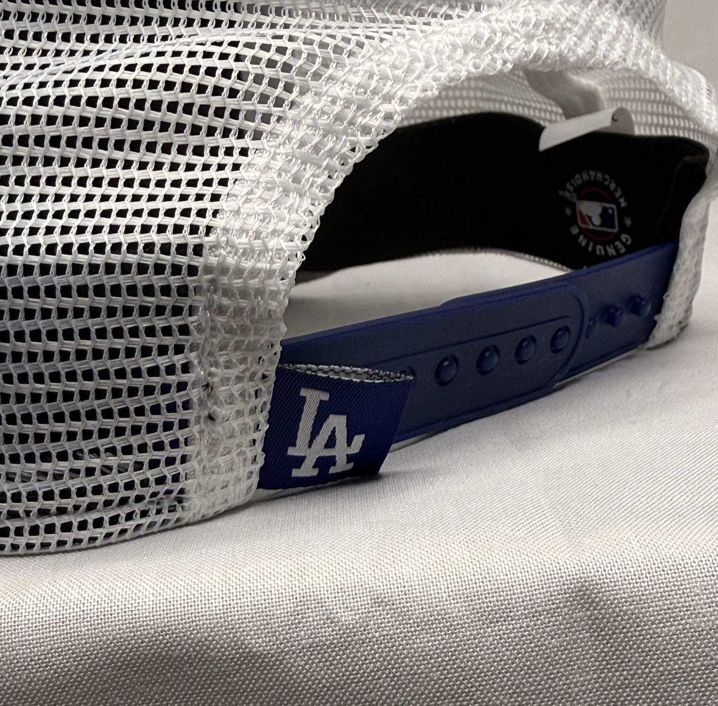 New Era 9SEVENTY Los Angeles Dodgers Trucker Snapback Hat Royal White Mesh