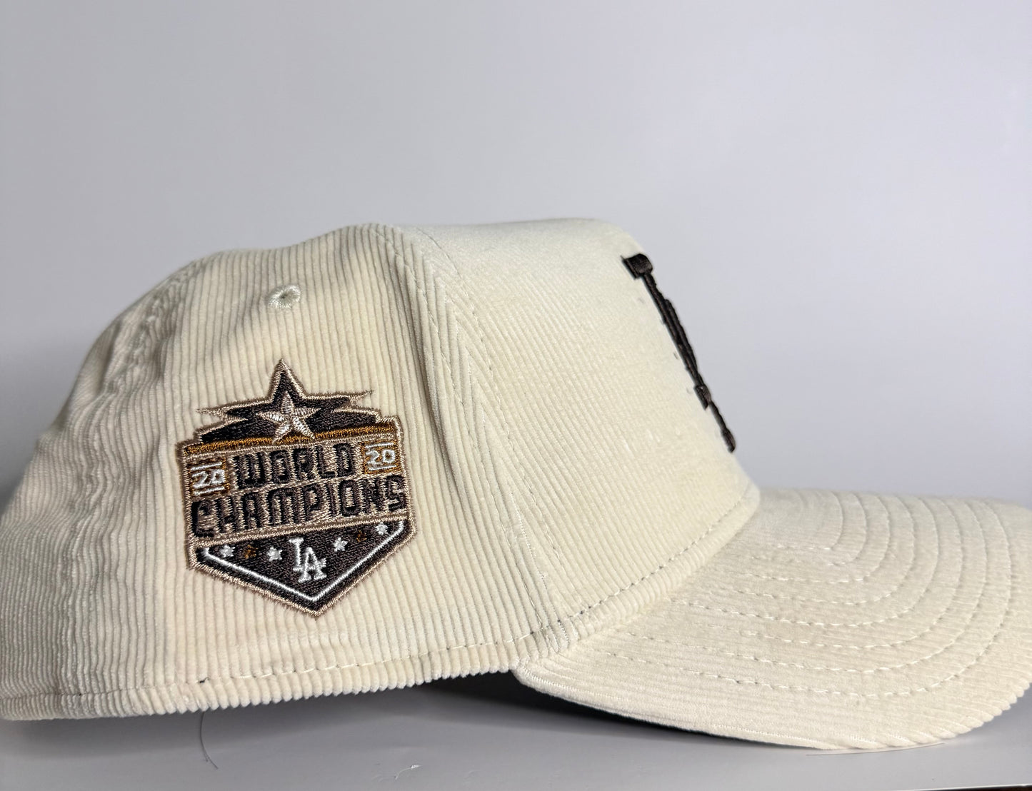 New Era 9FORTY A-Frame Sugar & Spice Los Angeles Dodgers 2020 World Series Champions Corduroy Snapback Hat – Khaki /Brown