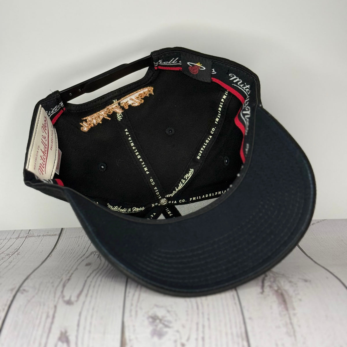 Mitchell & Ness Miami Heay Cooper Logo Red Line