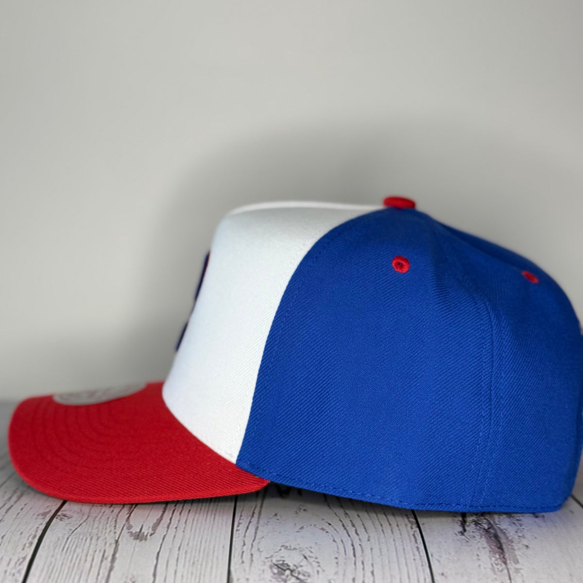 Mitchell & Ness Chicago White Sox Era Flip Heritage Series Pro Pinch Snapback Hat – White/Red